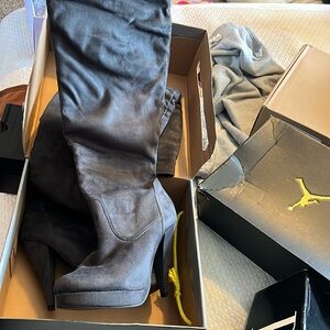 Extra High Thigh Boot. Ladies size 9. Platform Heel.